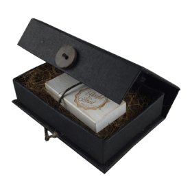 4 GB USB Flash Drive + Engraved Kava Box Bundle 4 GB USB Flash Drive + Engraved Kava Box Bundle