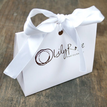 Ribbon Wallet Purse - Gloss White ( 25 pieces) Ribbon Wallet Purse - Gloss White ( 25 pieces)